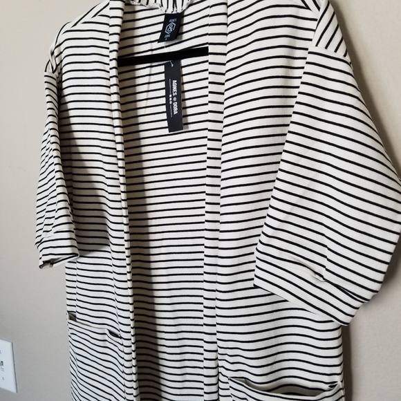 Agnes & Dora Forever Cardi (Ivory & Black) - Picture 3 of 3